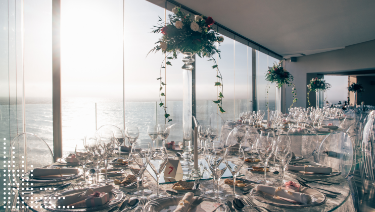 A small room wedding decoration for cascais wedding