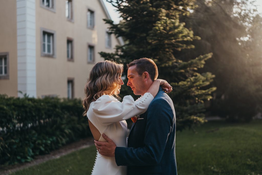 Àine & Eamon close up pose for their elopement wedding shoot